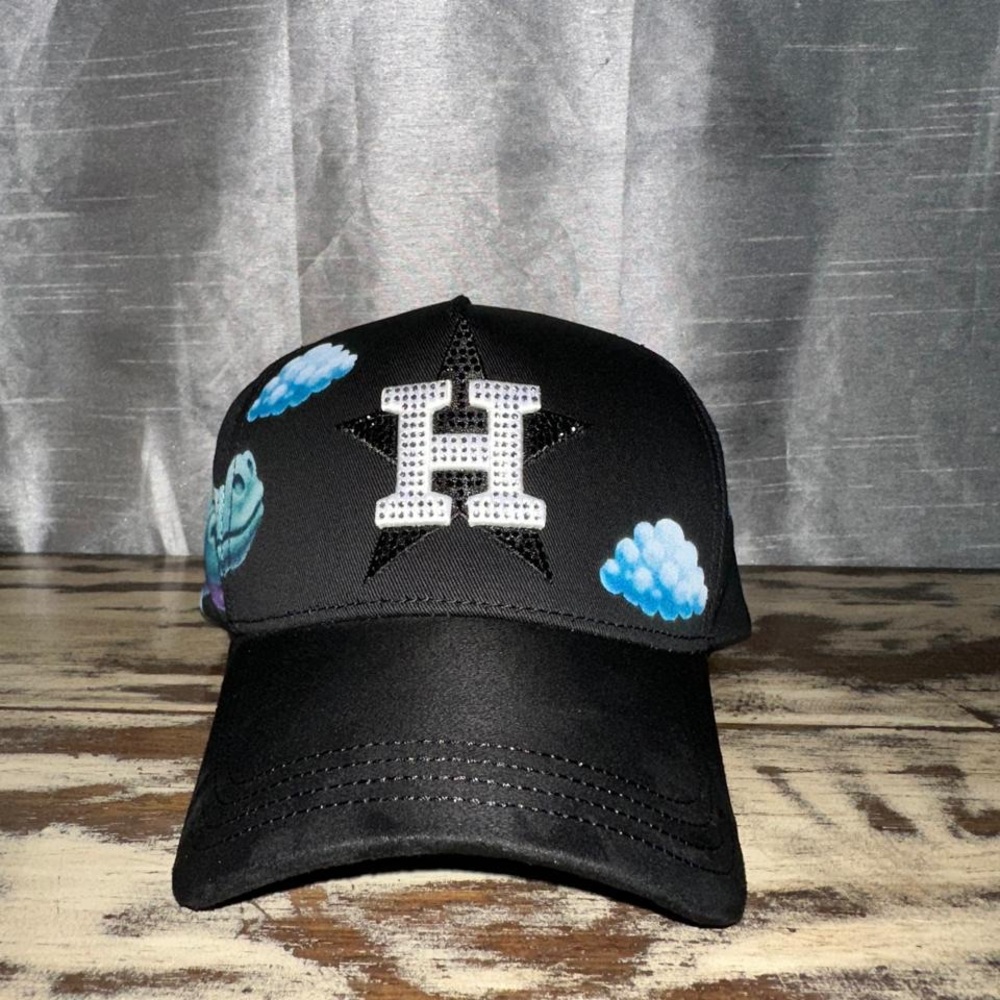 Dandy hats X Junior H “Dias Nublados” SnapBack Hat Cap